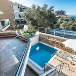 Nest Luxury דירה