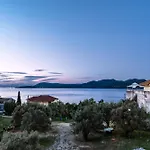 Nest Luxury Lägenhet Nikiana