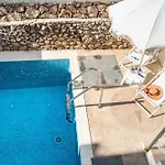 Apartment Nest Luxury Nikiana