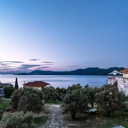 Nest Luxury Апартаменты Никиана