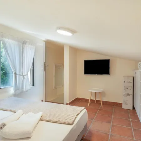 Lägenhet Nest Luxury Nikiana