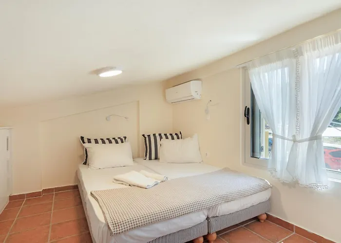 Nest Luxury Apartment Nikiana