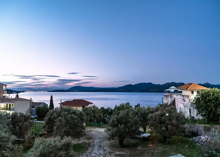 Nest Luxury Apartment Nikiana